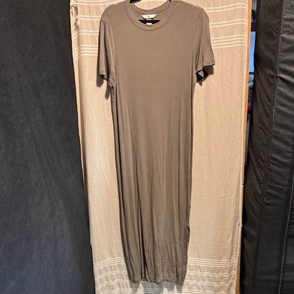 H&M Taupe Maxi Dress - Picture 2 of 6